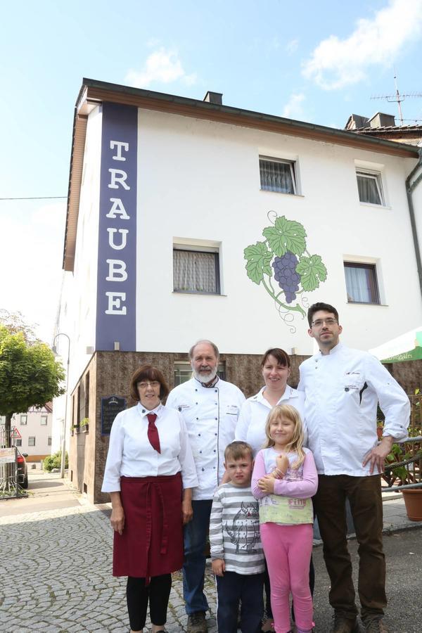 Gasthof Traube アスパッハ エクステリア 写真